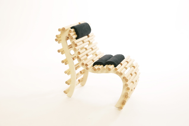 Design ludique |  : - fauteuil  T noir -